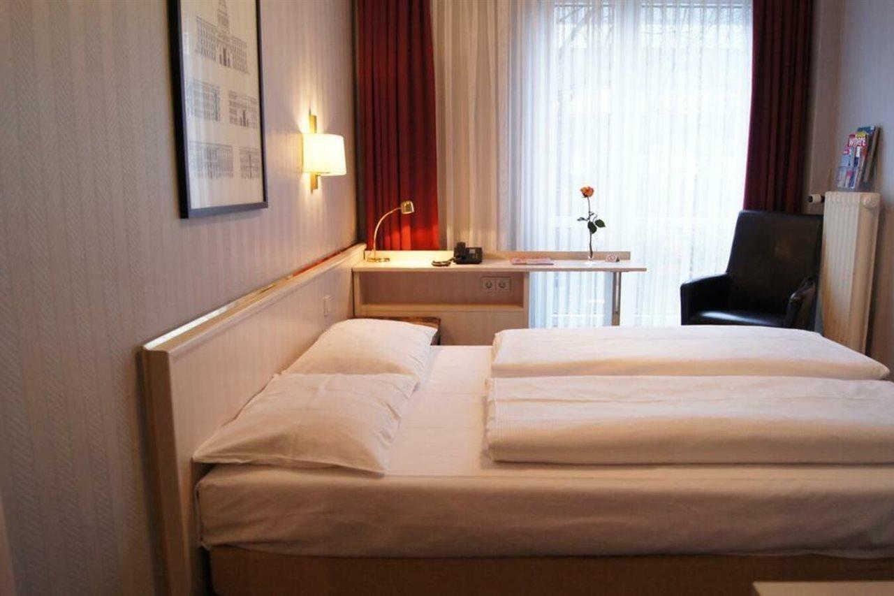 Berlin Plaza Hotel Am Kurfuerstendamm Dış mekan fotoğraf