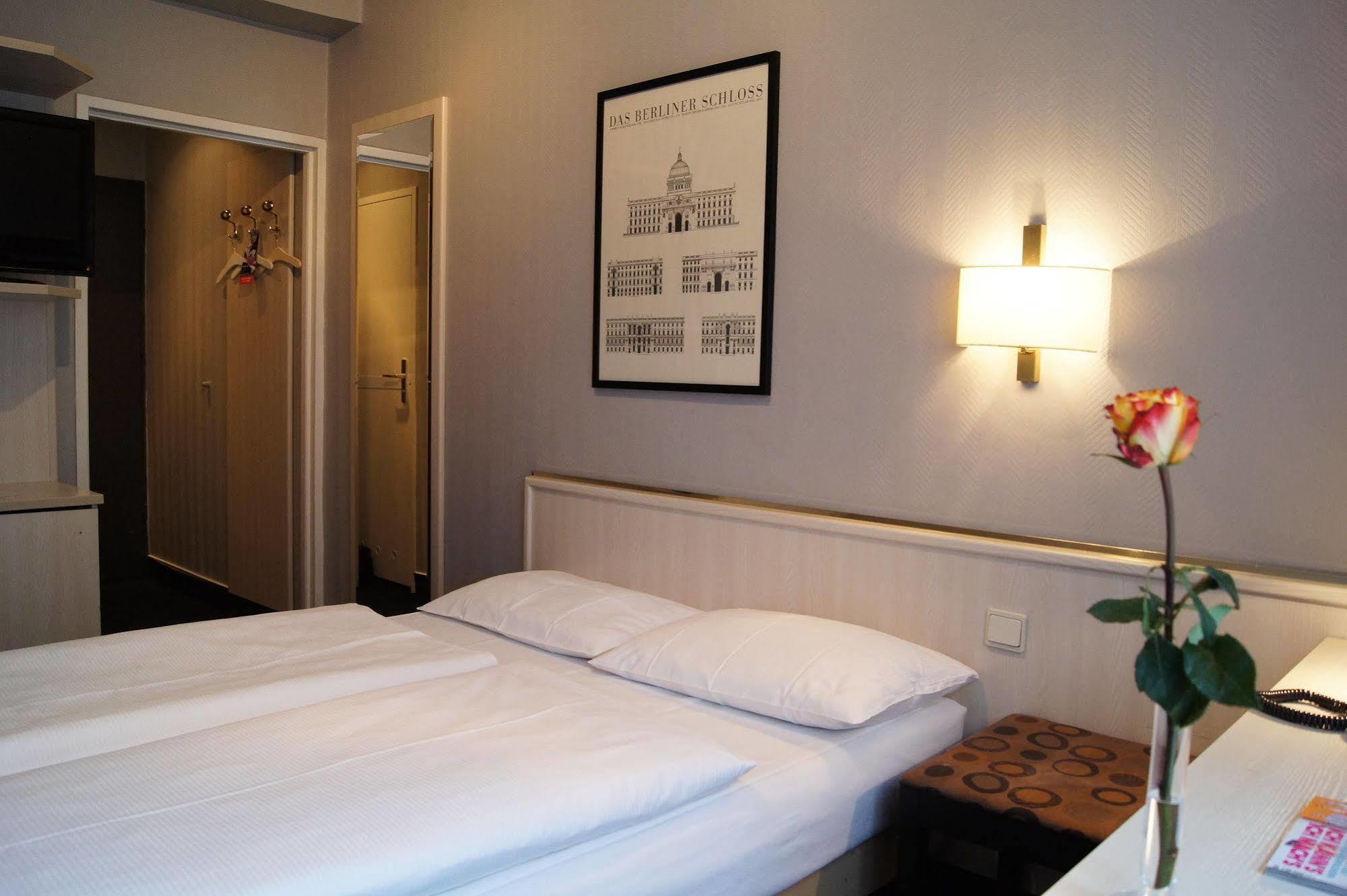 Berlin Plaza Hotel Am Kurfuerstendamm Dış mekan fotoğraf