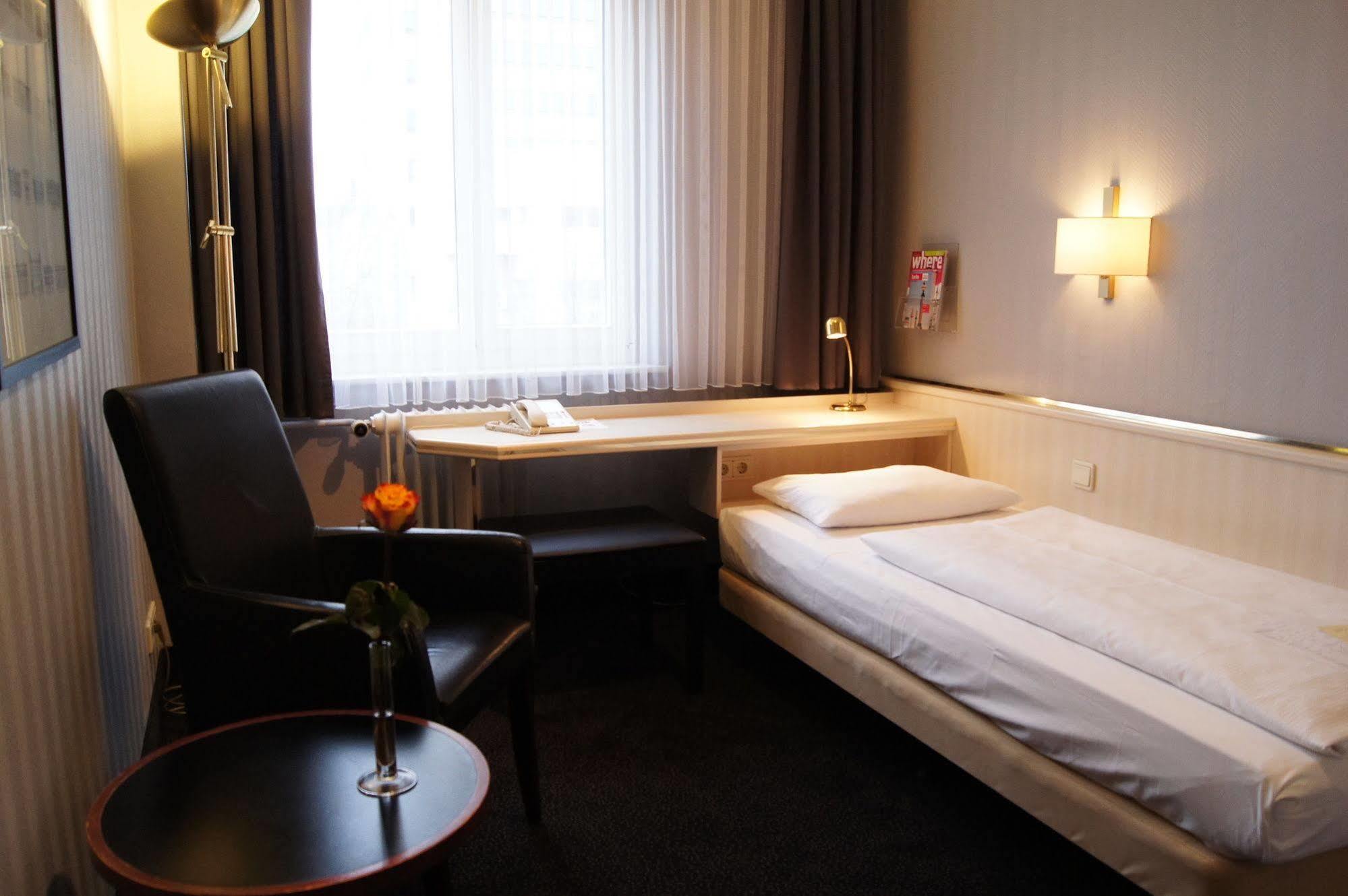 Berlin Plaza Hotel Am Kurfuerstendamm Dış mekan fotoğraf